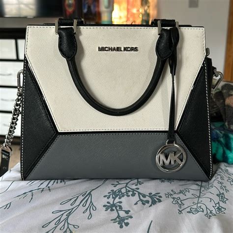 michael kors prism bag